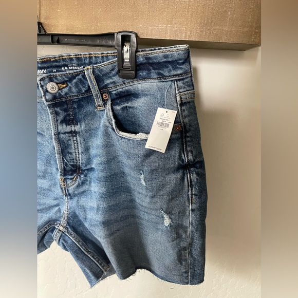 Old Navy| O.G. Straight High Rise Jean Shorts, Size 14•••Light Distress, NWT - Picture 2 of 9
